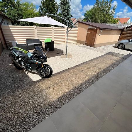 Kolibri Apartman - Makó Buitenkant foto