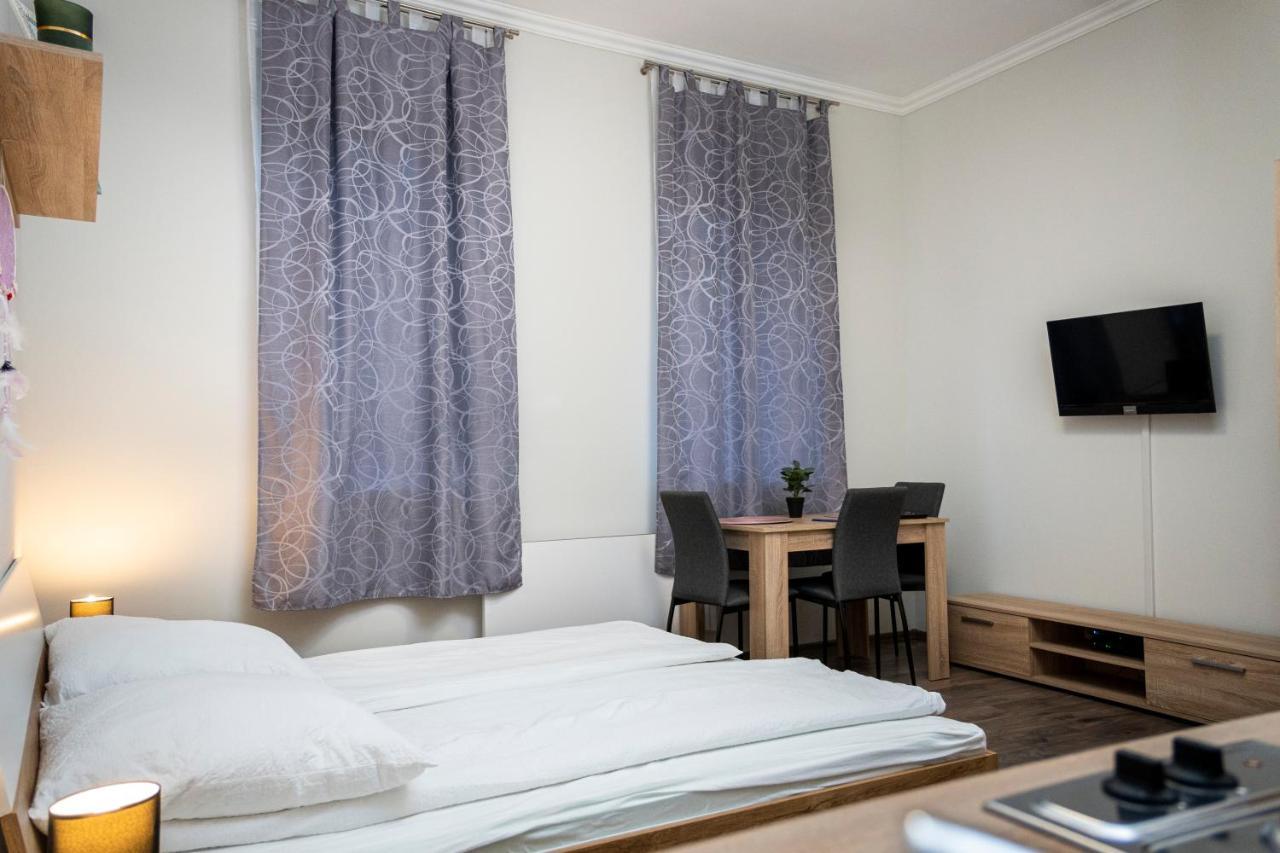 Kolibri Apartman - Makó Buitenkant foto