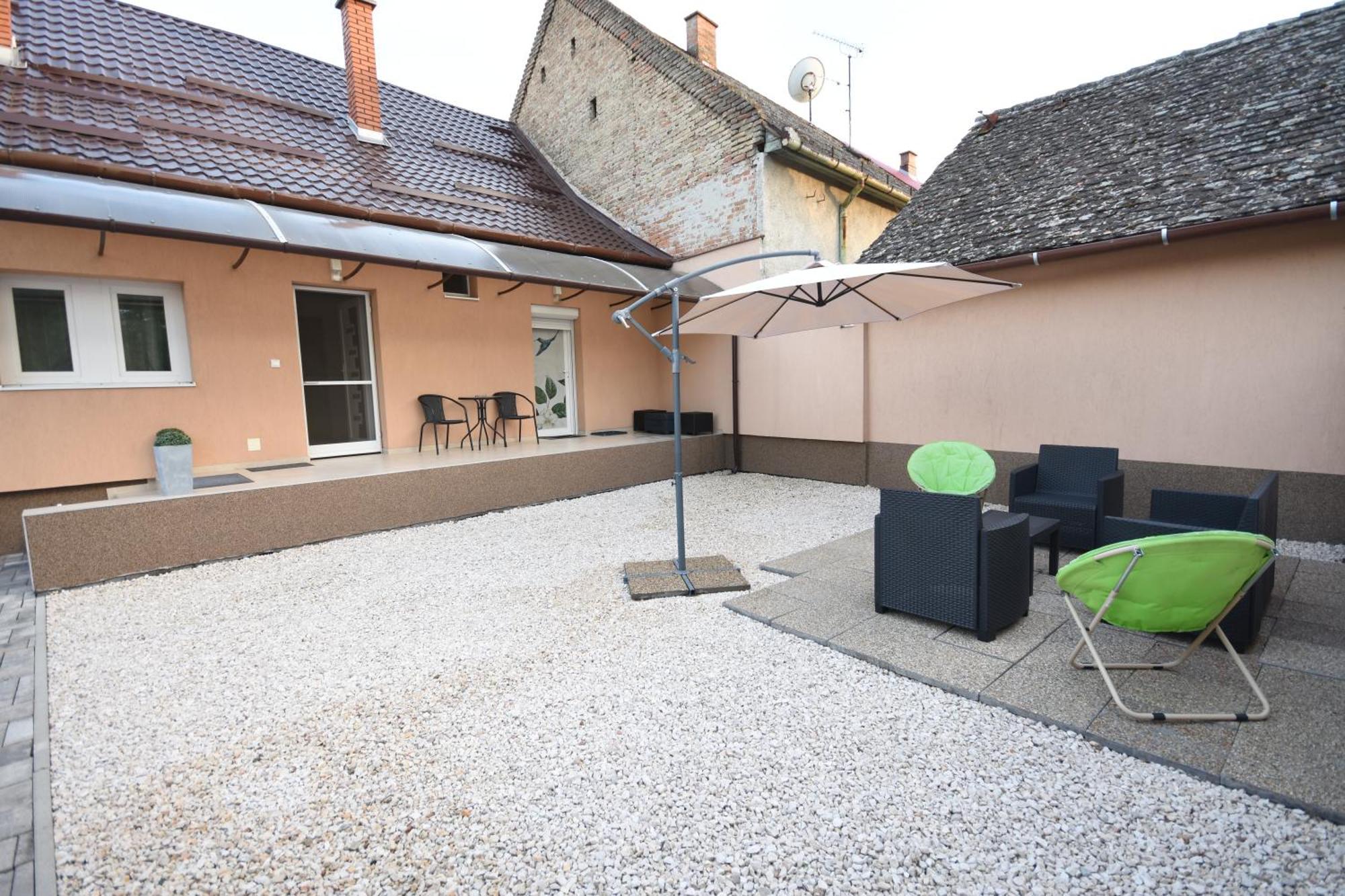 Kolibri Apartman - Makó Buitenkant foto